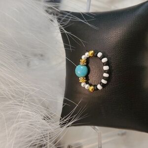 Elegant Turquoise and Gold Women's Ring